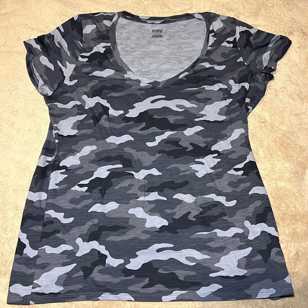NWOT Pink Victoria’s Secret T-Shirt